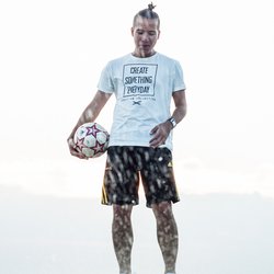  Philip Warren Gertsson - Football Freestyler